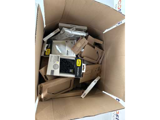 Étuis de téléphone en surstock