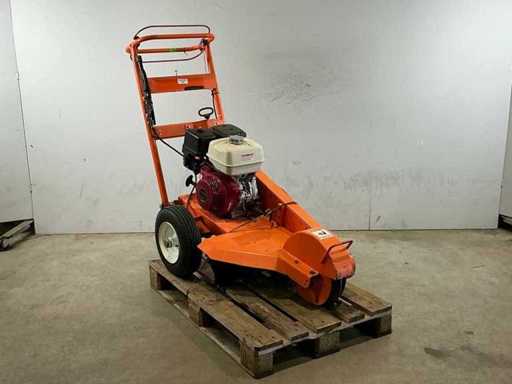 2018 Dosko 337-13H Boomstronkenhakselaar 13pk