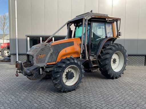 2012 Valtra T121 HiTech Vierwielaangedreven landbouwtractor