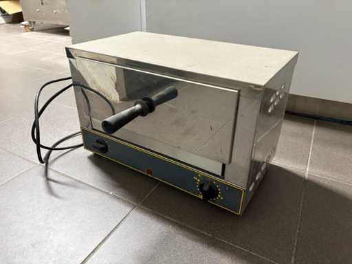 Baking and grilling device