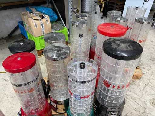 Partij Verkoopautomaten met onderdelen en sleutels