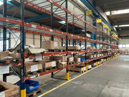 Raft pentru paleți fără conținut (de 3 ori dimensiunea câmpului)