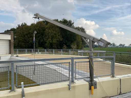 Stainless steel crane with electric winch