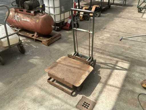 Lift truck