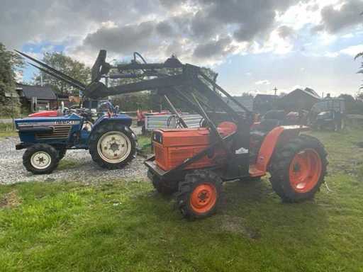 Daedong mit Frontlader – Mini-Traktor