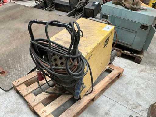 Machine à souder à électrodes Esab DTA 200