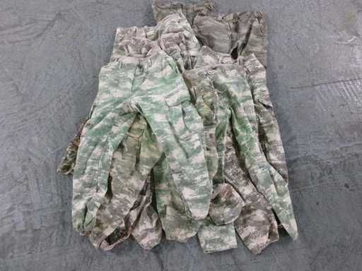 Türk. Mieszanka feldhosen, używana (R13) (47x)