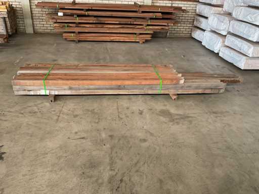 Lotto di legno duro finemente segato Azobe di varie lunghezze (totale 0,6224 m³)