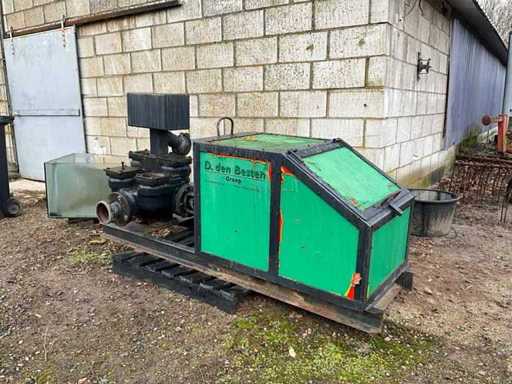 Tube hum dewatering pump