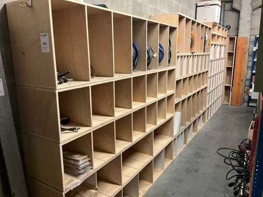 Regał magazynowy z treścią