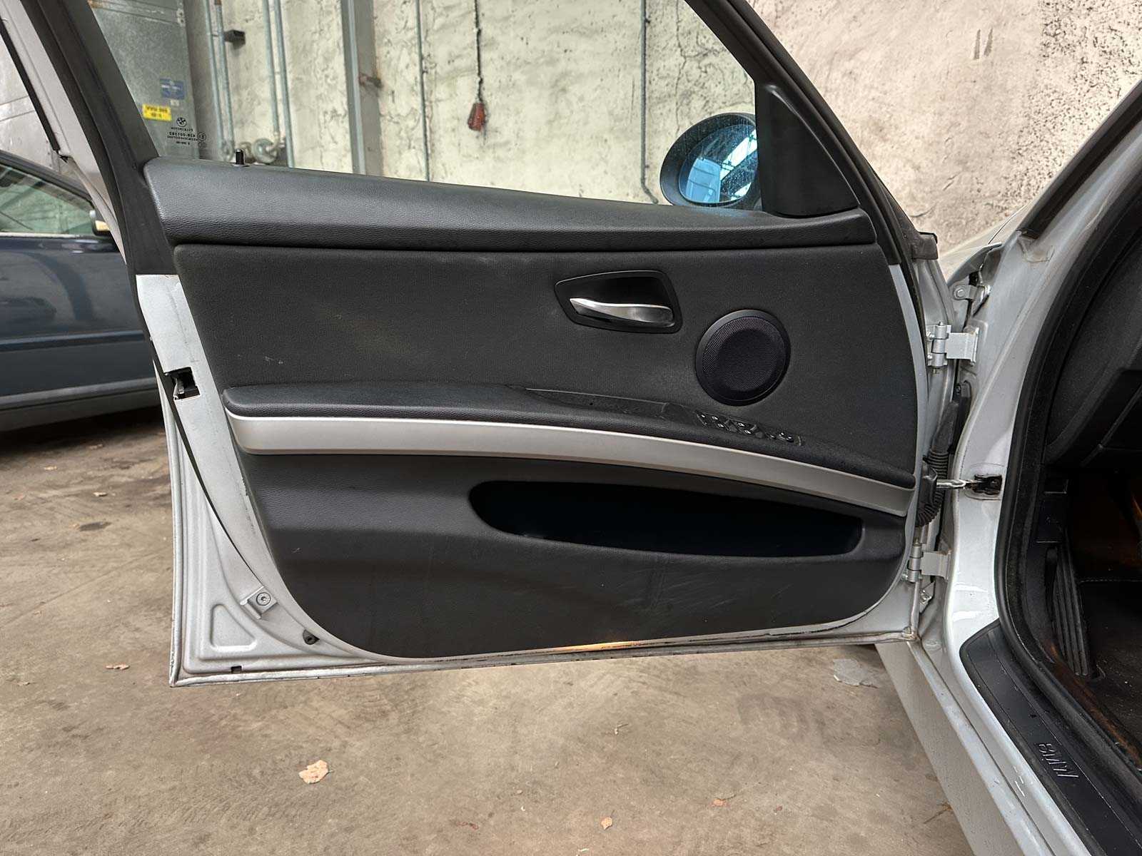 BMW 318i Business Line 3er-Serie 143 PS 2008, 73-GLH-6