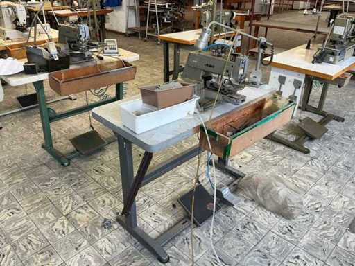 Juki MB 373 Knopenaanzetmachine