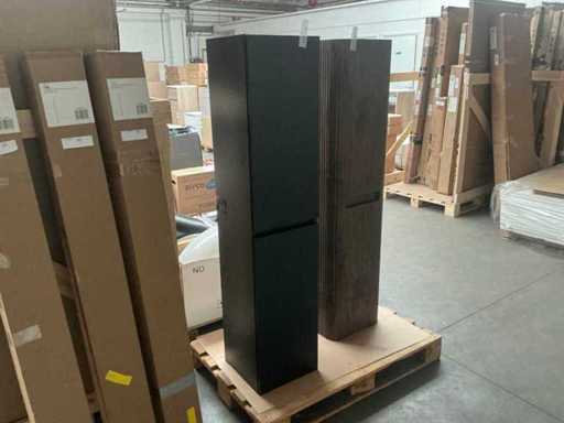 Kame Zwart Badkamerkast hoog 160cm
