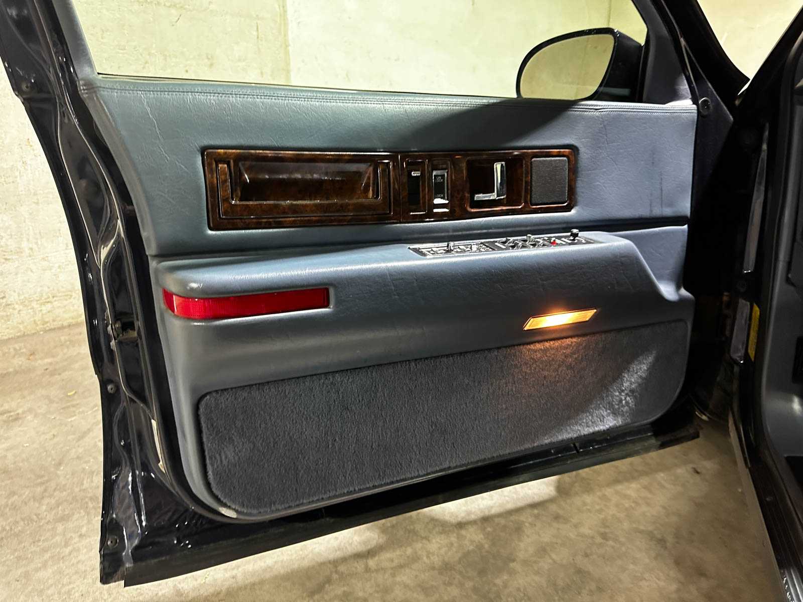 Cadillac Fleetwood Brougham 256pk 1995, G-578-KG