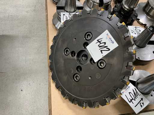 Felgi frezarskie Seco Tools SK50 z wkładkami i uchwytem