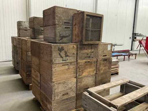 Wooden mesh crate (63x)