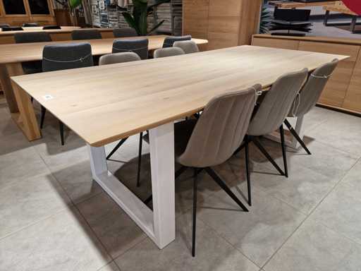 Table intérieure en chêne Castle-Line 220 cm x 100 cm avec jambes en U