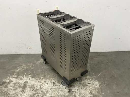 Mobile Containing - Mobile 3-Compartment Stacker