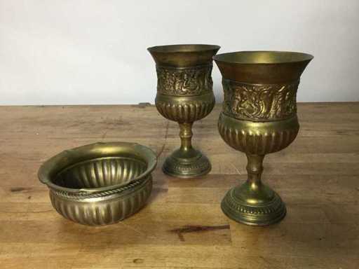 2 Kelche und dekorativer Topf – Geschirr