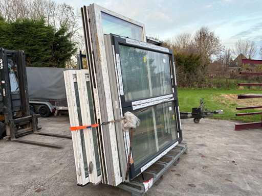 Viele Fensterrahmen (6x)