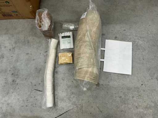 Partij diverse wegwerpproducten