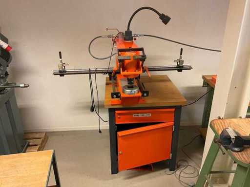 Hydrauliczna maszyna do wybijania Alfrapress 500