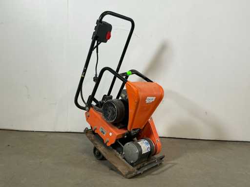 Compacteur à plaques Euro Shatal PC1443E 2014 14kN