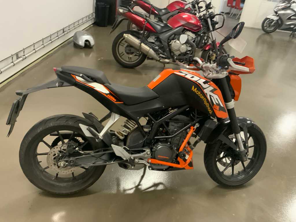 2013 ktm store duke 125