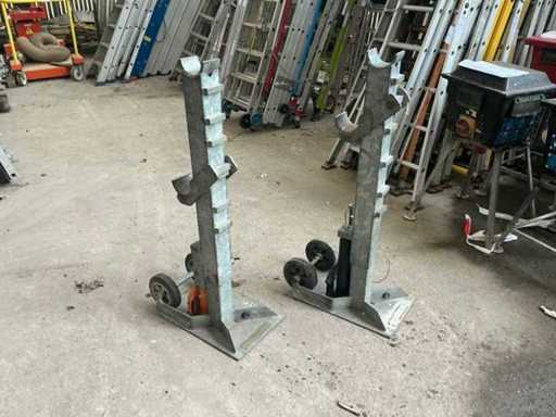 1998 Vetter TH30 Hand hydraulic reel lift (2x)