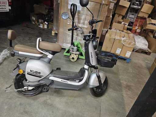 Kuba - monopattino elettrico 