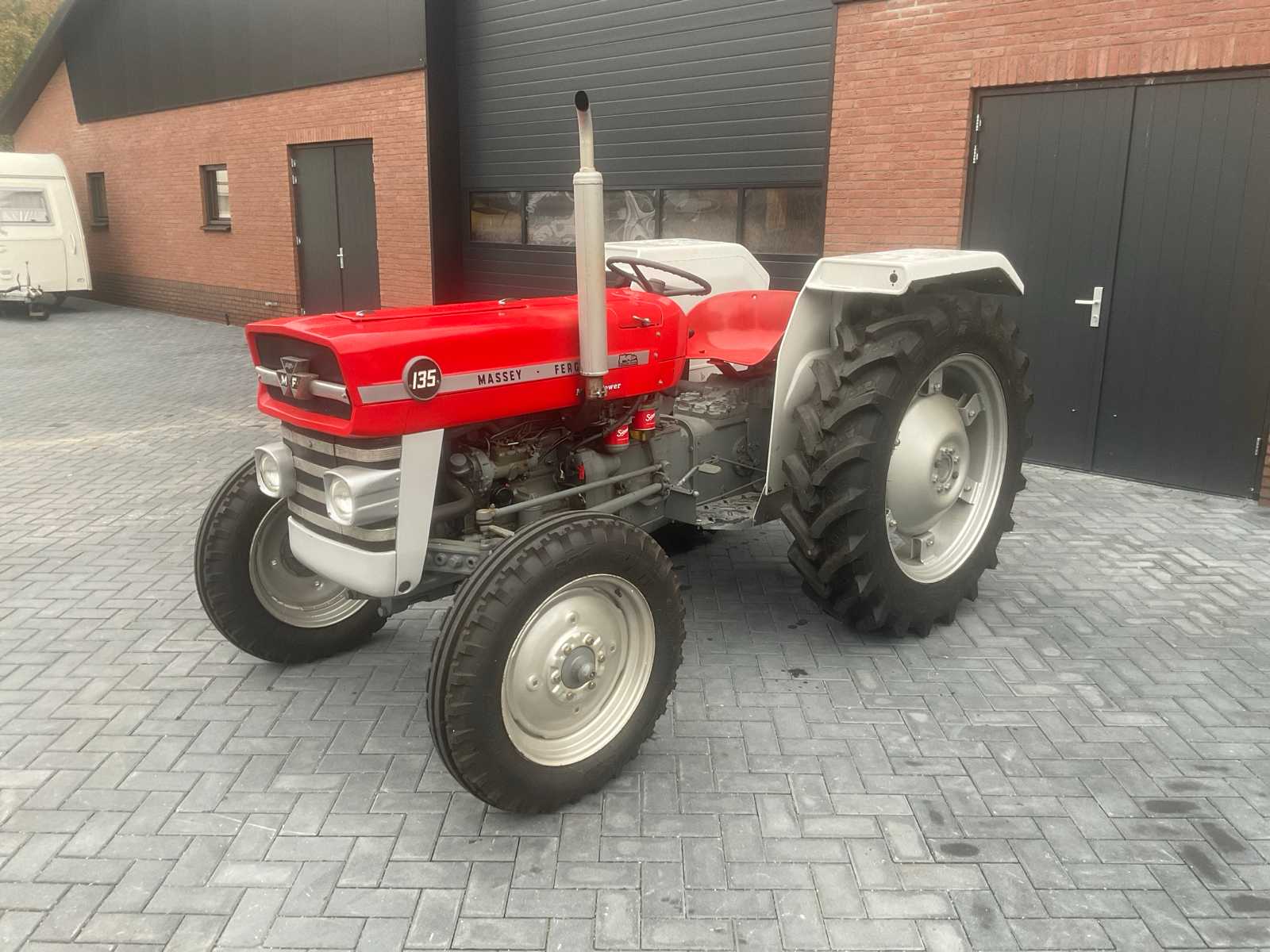 1979 Massey ferguson 135 Oldtimer tractor “Multi Power”