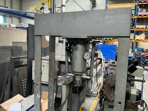 Kaptein - PM 20 - FACOM PM 20 Hydraulische Werkplaatspers 20 Ton