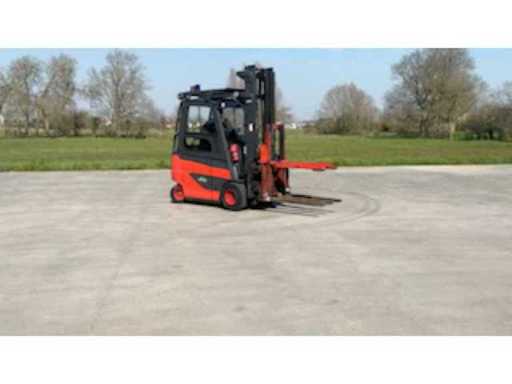 ce82f0db-b450-4676-afb4-0c7a95ad296f.mp4