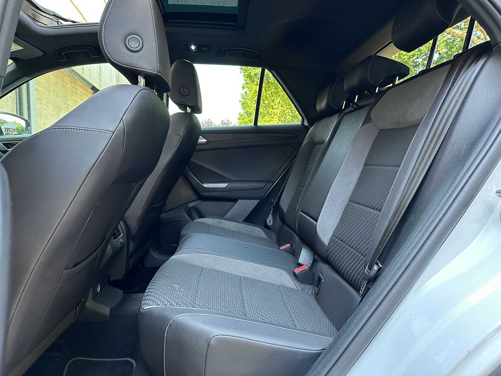 Volkswagen T-Roc 1.5 TSI Sport Business R 148pk 2019, L-422-GX
