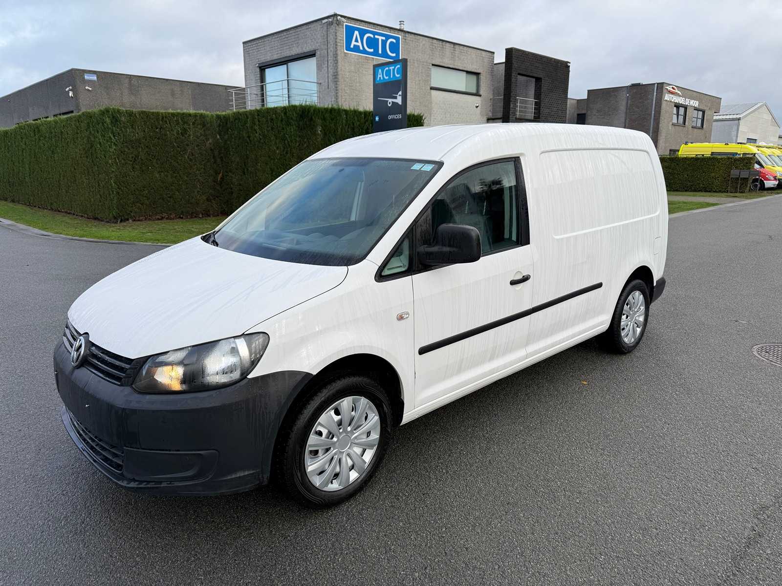VOLKSWAGEN – 2014 – CADDY – VAN – Car