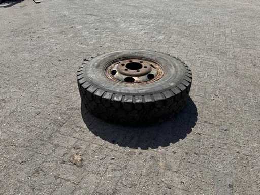 UniRoyal - F-20 - Opona 12.00R20