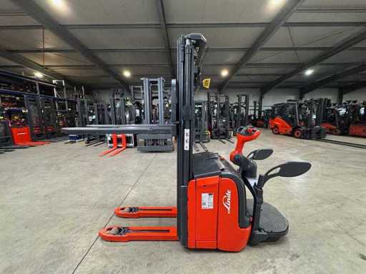 28/2023 Linde L16API 1.600kg Triplex 471cm Plataforma apiladora de transpaletos 5.456 horas