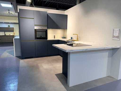 Pronorm - Showroomkeuken met Laurus apparatuur
