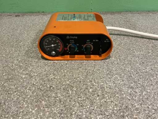 Ventilator de urgen?? Dräger Oxylog cu furtun