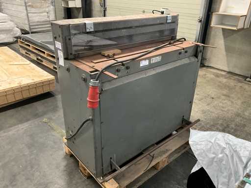 Taglio a giurgi 4002/E ghigliottina