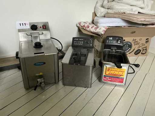 Différentes friteuses profondes (3x)