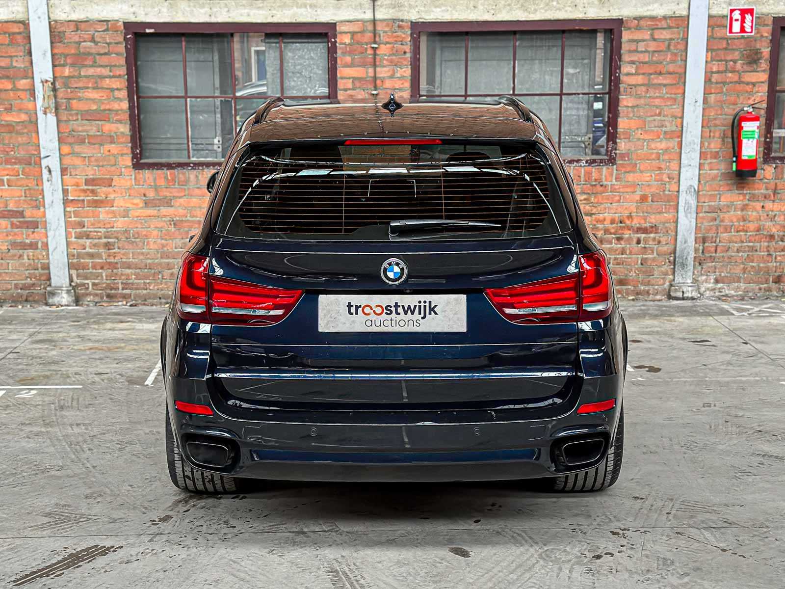 BMW X5 xDrive50i High Executive 4.4 V8 449pk 2016 (Origineel-NL), KP-686-H