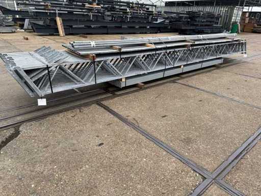 Construcție din oțel 12,80 x 24,00 metri (307m2)