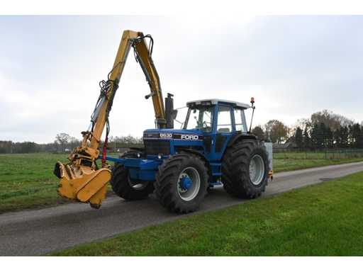 Ford - 8630 Power Shift - 40KM p/h Tractor agricol cu tracțiune integrală și caroserie hidraulică de tuns iarba tip BOS HE 7500D cu accesorii