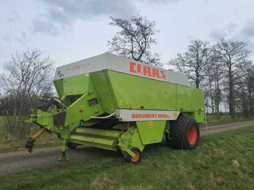 Claas Quadrant 1200RC Baler