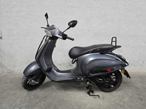 Vespa - Brom Roller - Sprint 4T - 45 km Version Moped dlk54v
