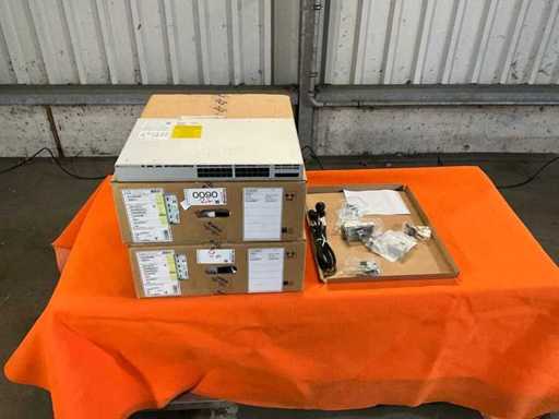 Commutateur réseau CISCO C9200L-24T-4X-A (2x)