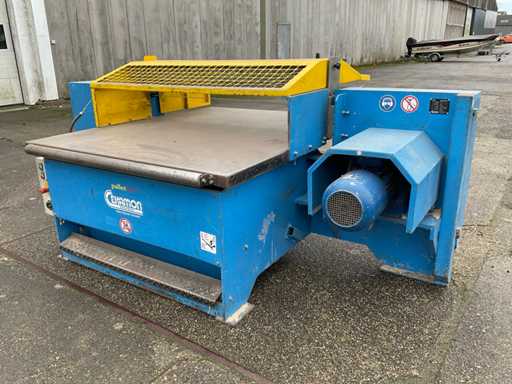 Machine à scie à ruban Cekamon W 2022 pour démonter des palettes