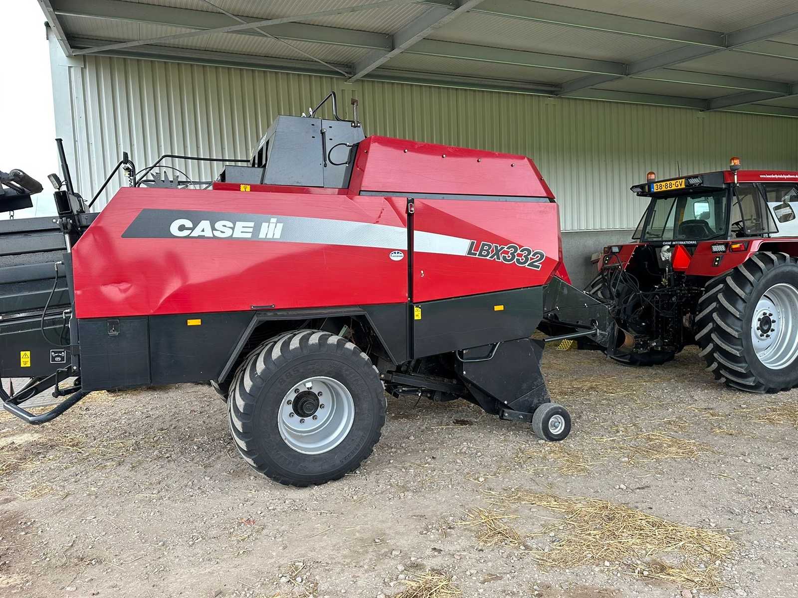 2005 Case IH LBX 332 – Baler