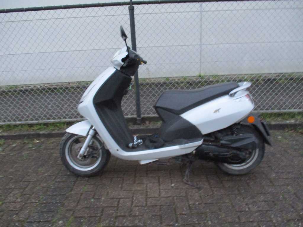 Vivacity moped deals